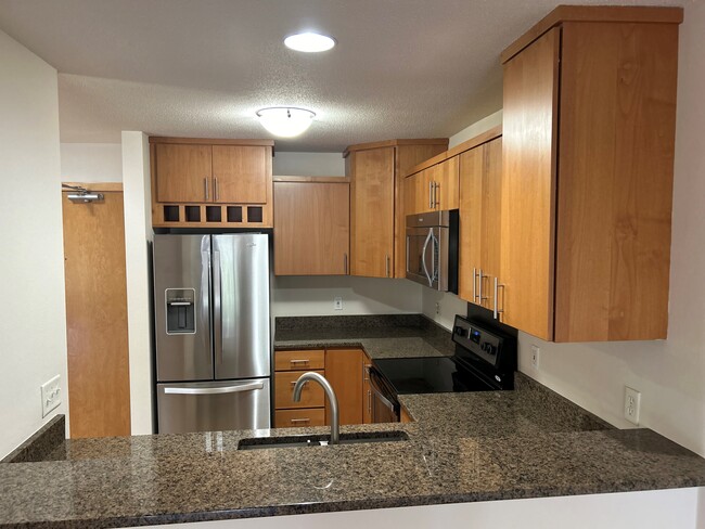 Renovated Kitchens in Select Units - The Franklin