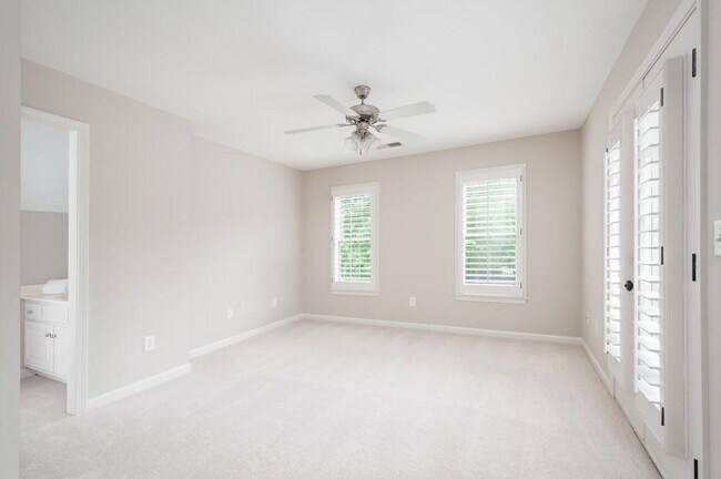 Building Photo - 6005 Oakbury Ln