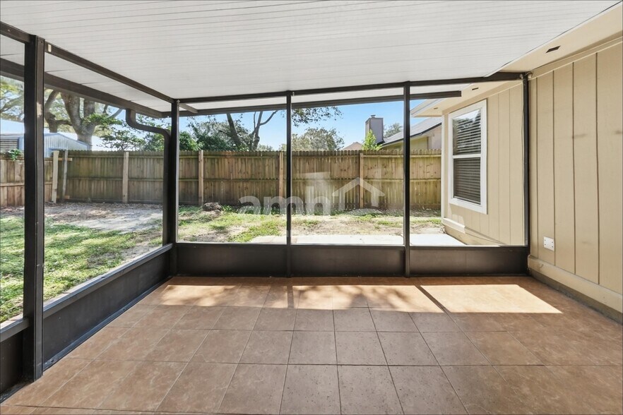Building Photo - 1773 Chandelier Cir E