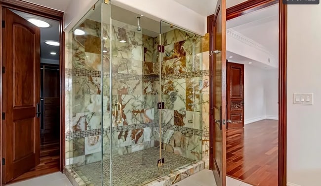 Building Photo - 332 S Almont Dr