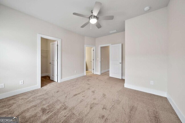 Building Photo - 3761 Oxford Cir