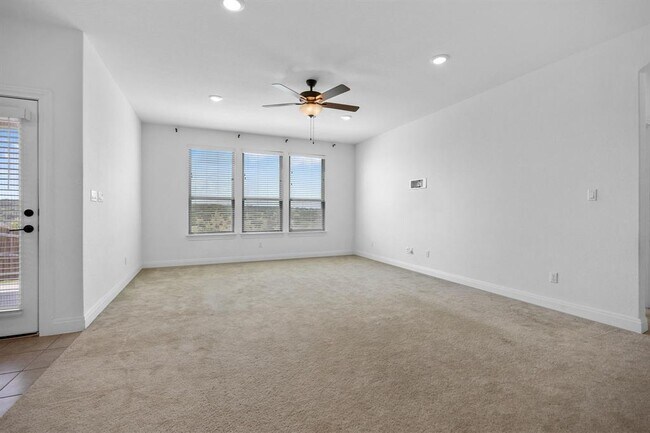 Building Photo - 22212 Coyote Cave Trl