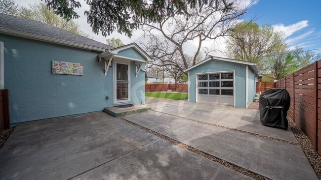 Building Photo - Immaculate rancher near Patty Jewett Neighborhood