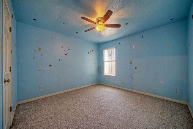 Building Photo - 601 Indian Run Dr