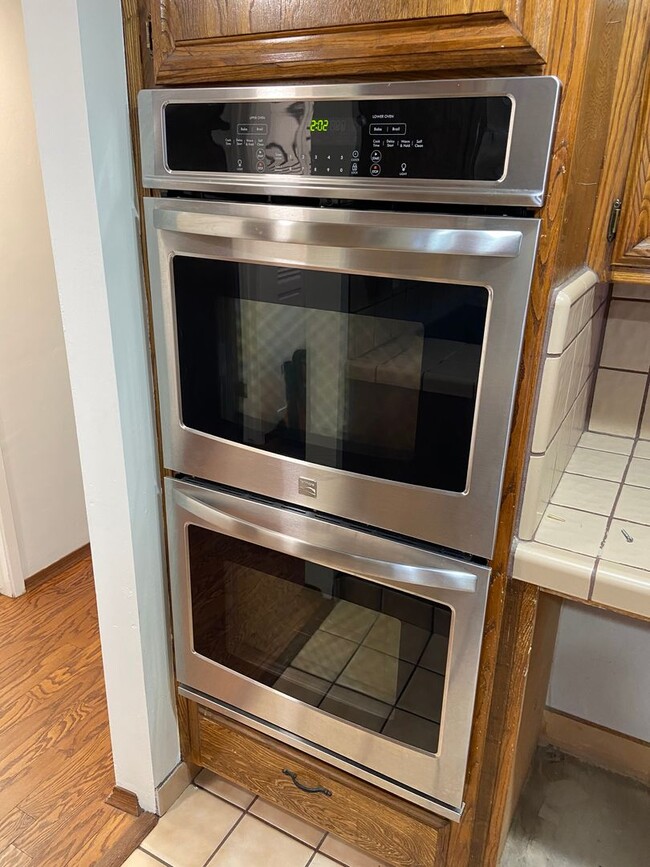 Building Photo - Charming 2-Bedroom, 2-Bathroom Townhome with Loft With Solar!