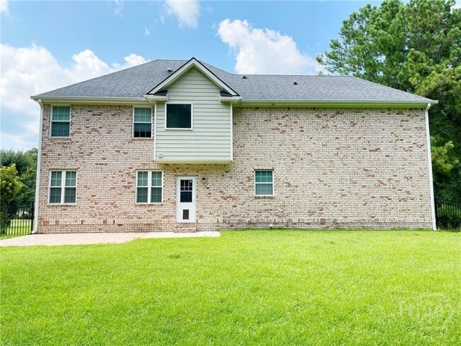 Building Photo - 510 Dalcross Dr