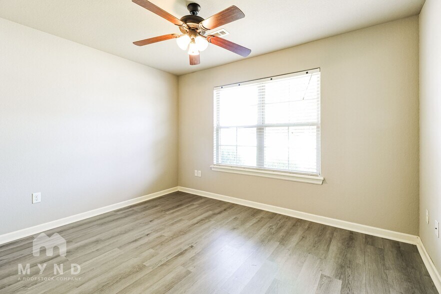 Building Photo - 430 Ravenna Dr