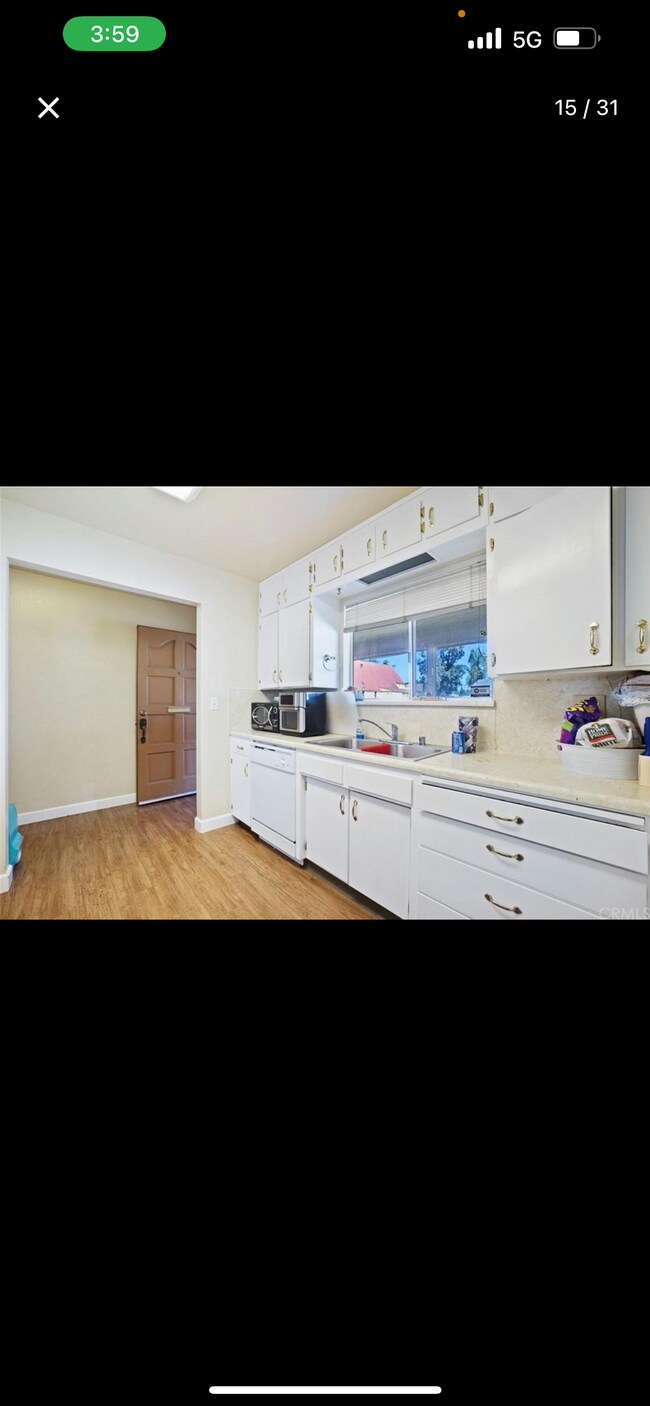 Building Photo - 420 S 3rd St