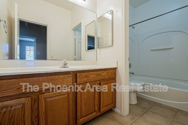 Building Photo - 43476 Caven Dr