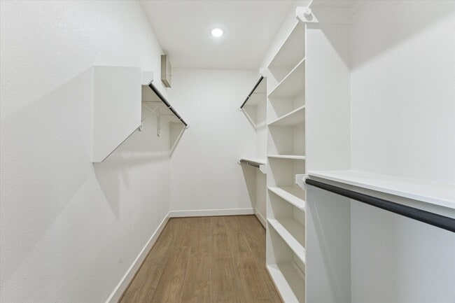 Building Photo - 408 N Stiles St