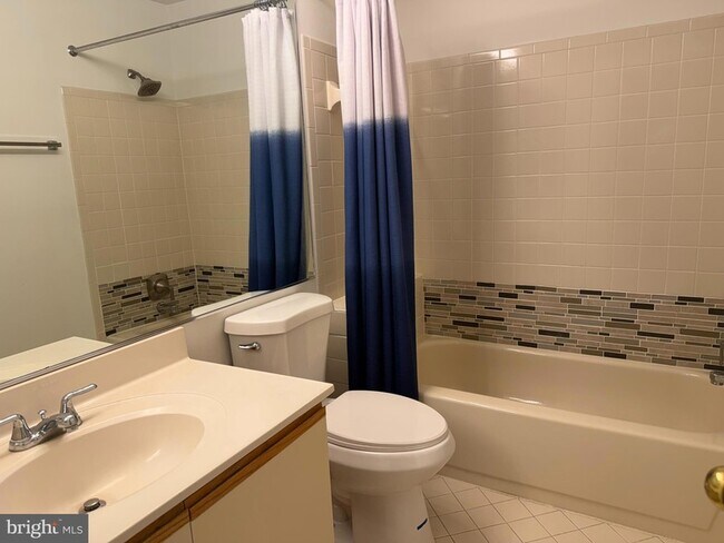 Building Photo - 5911 Barbados Pl