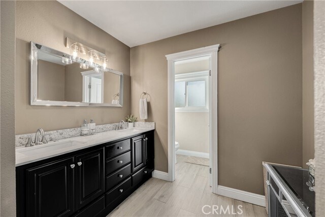 Building Photo - 1320 N Van Gogh Cir