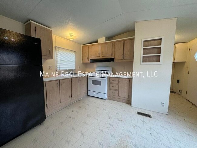 Building Photo - 25 Morton Ave