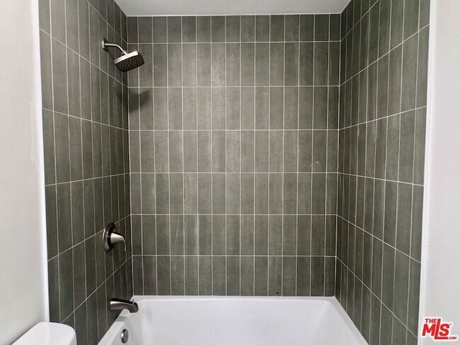 Building Photo - 2863 Carmar Way