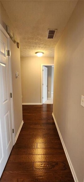 Building Photo - 1480 Ridgemill Terrace NE
