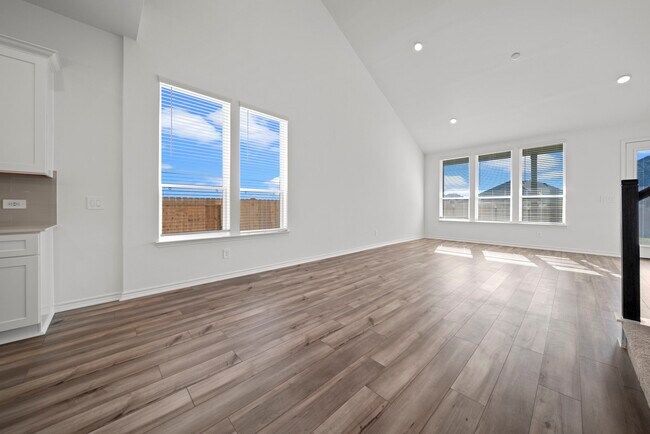 Building Photo - 649 Amber Fls Dr