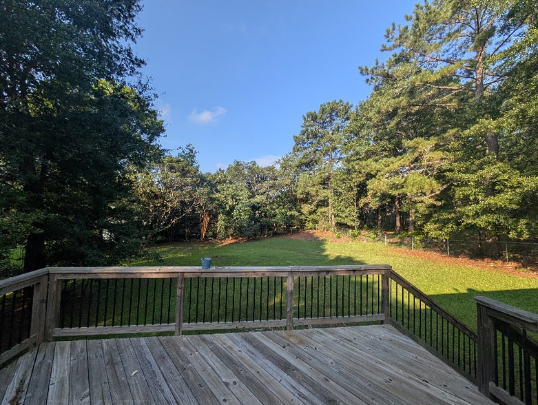 Building Photo - 140 Ridgeview Dr