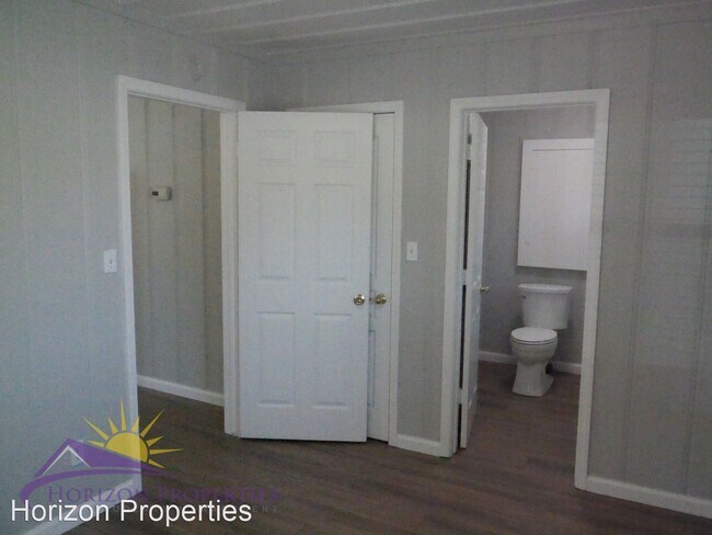 Building Photo - 2 br, 1 bath House - 3269 Belden St