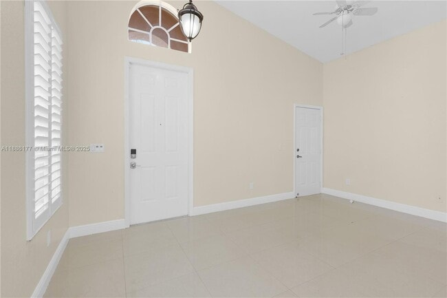 Building Photo - 4108 NE 22nd St