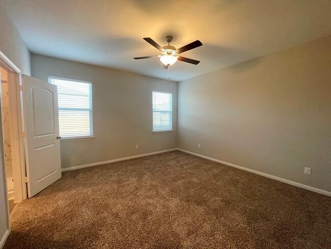 Building Photo - 228 Star Spangled Dr