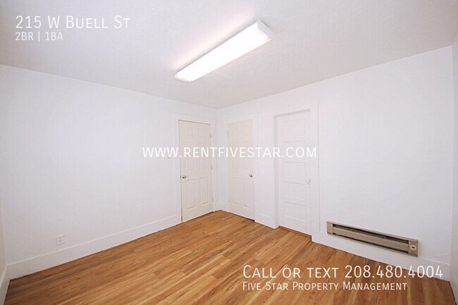 Building Photo - 215 W Buell St