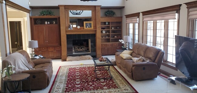 Building Photo - 2457 Kane Ln