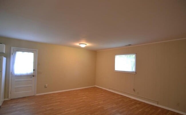 Building Photo - 3 Bedroom Home in Raleigh