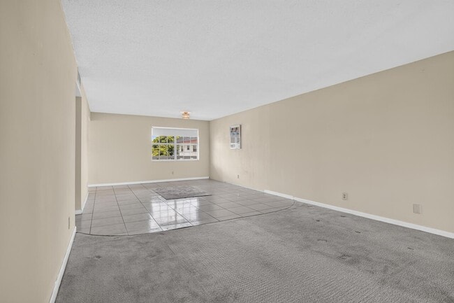 Building Photo - 4140 NW 44th Ave