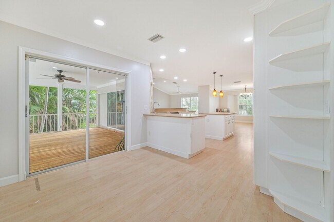 Building Photo - **Direct Gulf Access Pool Home! 4 BED/3 BA...