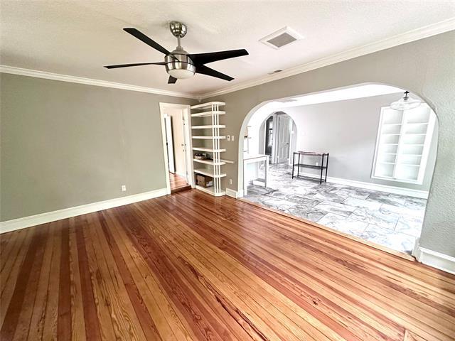 Building Photo - 8619 Groveland Dr