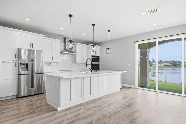 Building Photo - 15411 SW 9th Way