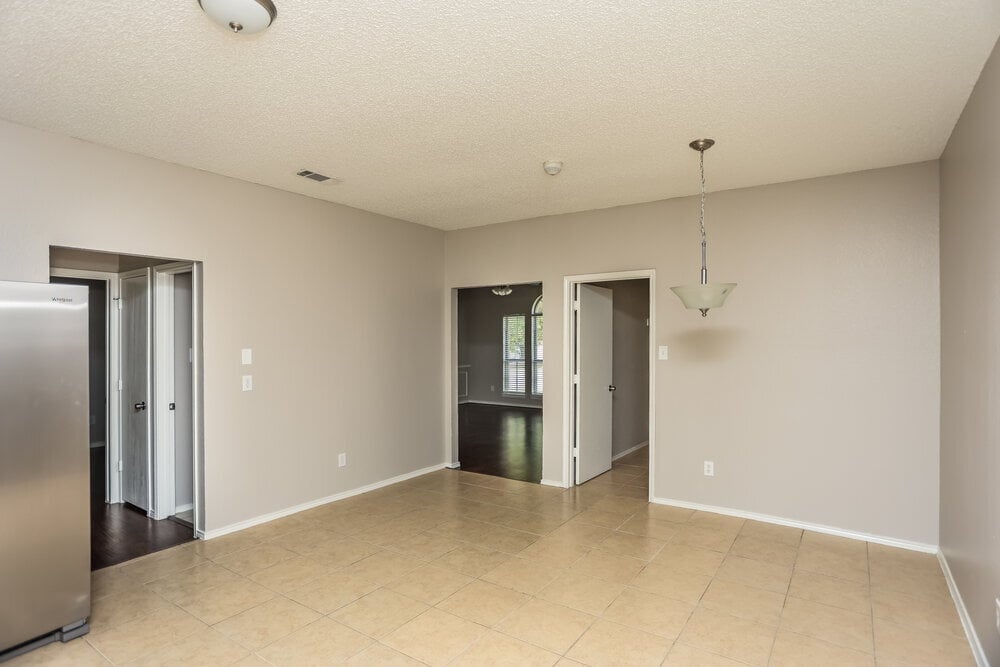 Building Photo - 948 Fenway Ln