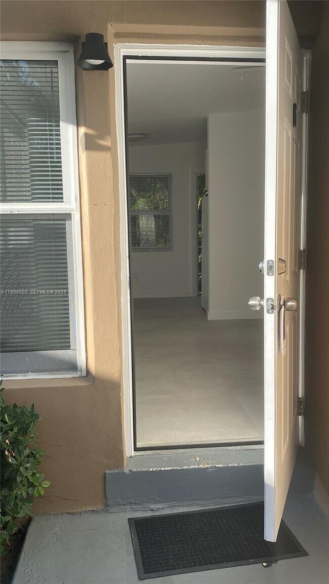 Building Photo - 2011 NE 167th St