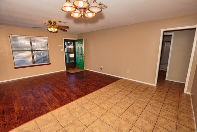 Building Photo - 4133 NE Stallings Dr