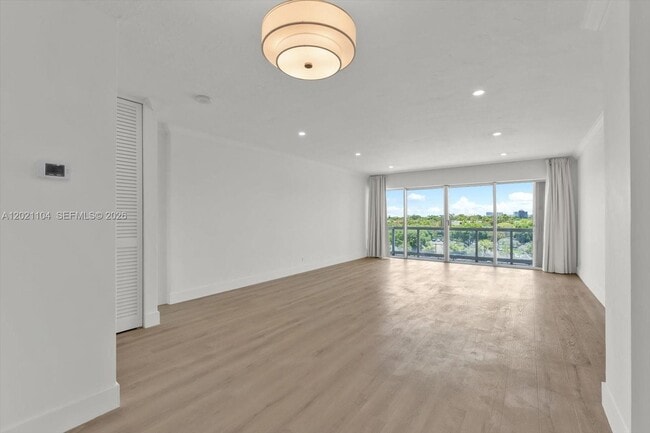 Building Photo - 2451 Brickell Ave
