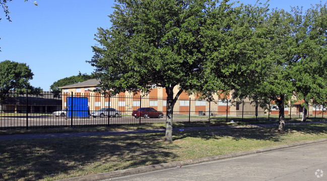 Building Photo - Wesley Square Apartments