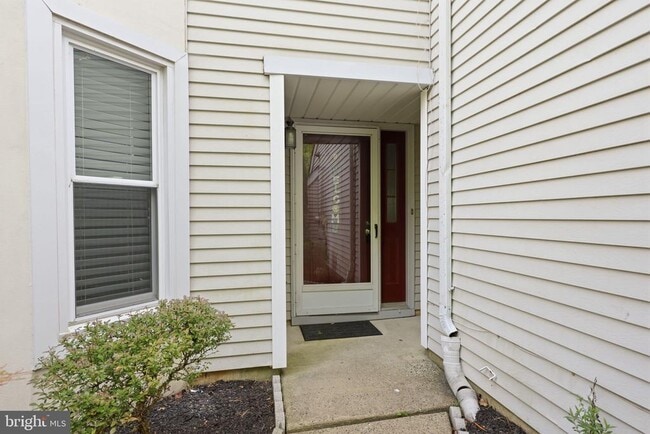 Building Photo - 44 Gaylord Ct