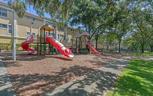 Building Photo - Renovated 2/2 Condo located in Visconti! - New Carpet
