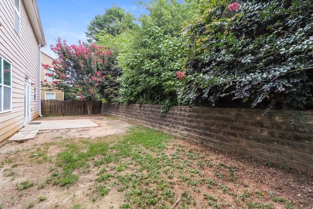 Building Photo - 4335 Settlers Grove Rd