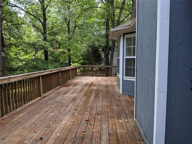 Building Photo - 13765 Apple Ln