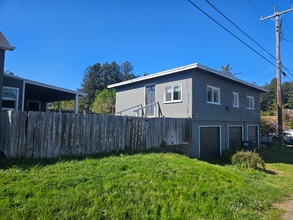 Building Photo - 641 1/2 4th Ave