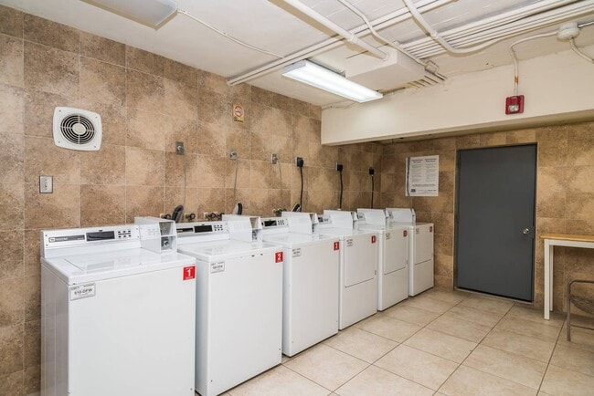 Building Photo - 7300 Ocean Terrace