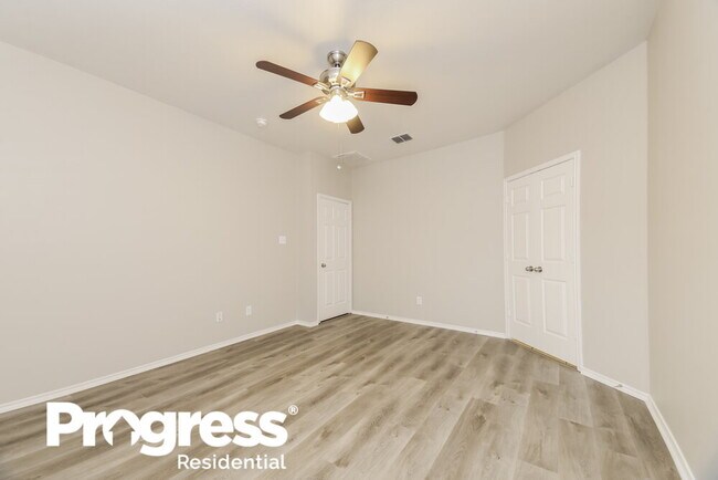 Building Photo - 1021 Comfort Dr