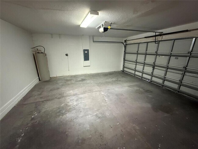 Building Photo - 2205 Granger Ave