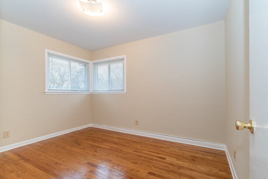 Building Photo - 1700 Bonita Ave