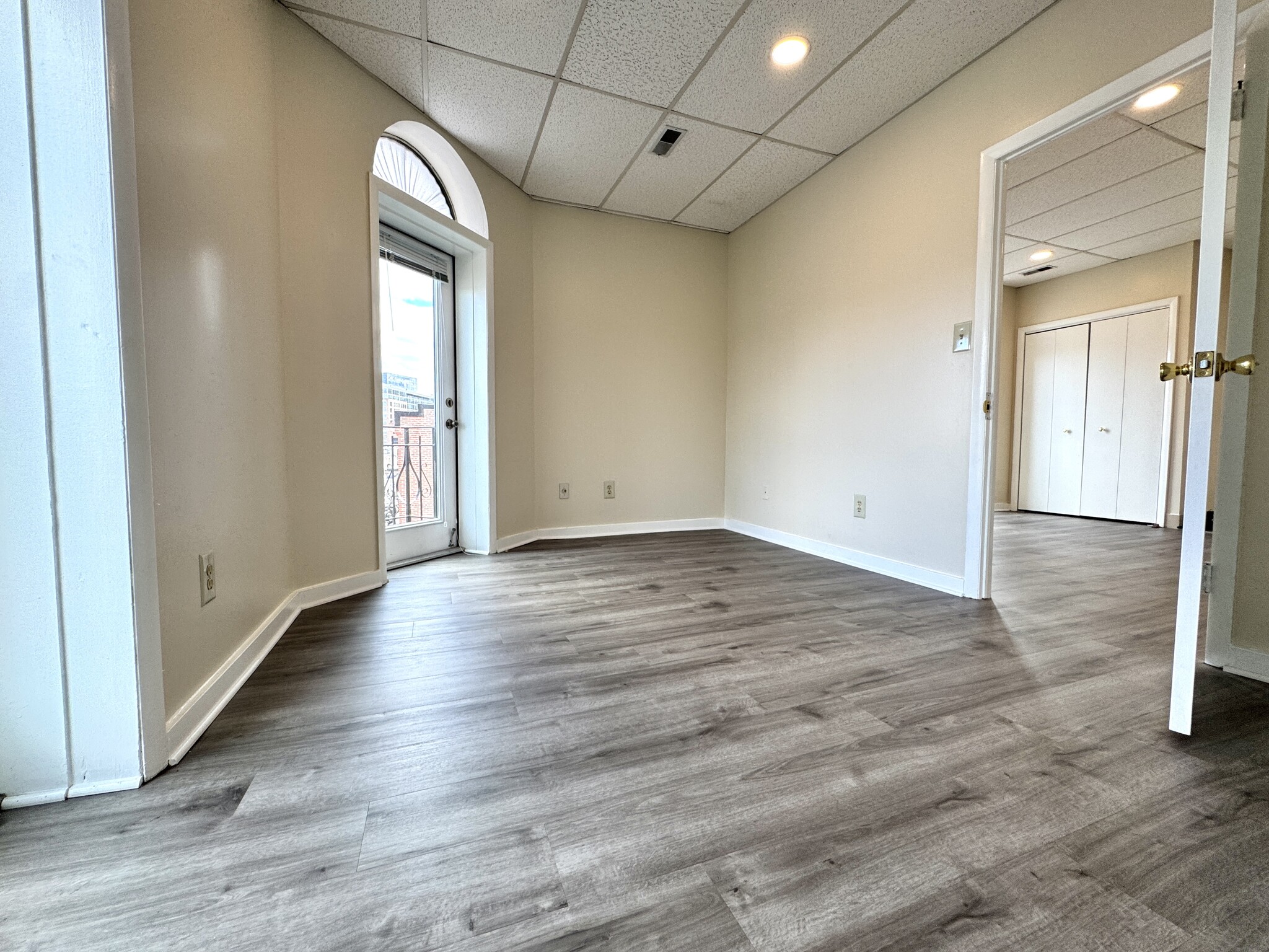 Building Photo - 222 Albemarle St