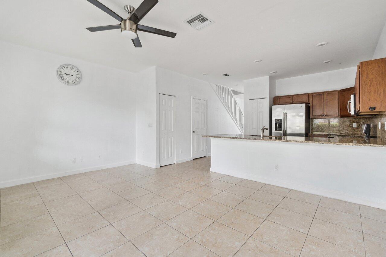 Building Photo - 5288 Ashley River Rd