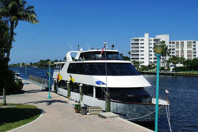 Building Photo - 815 Boynton Beach Blvd