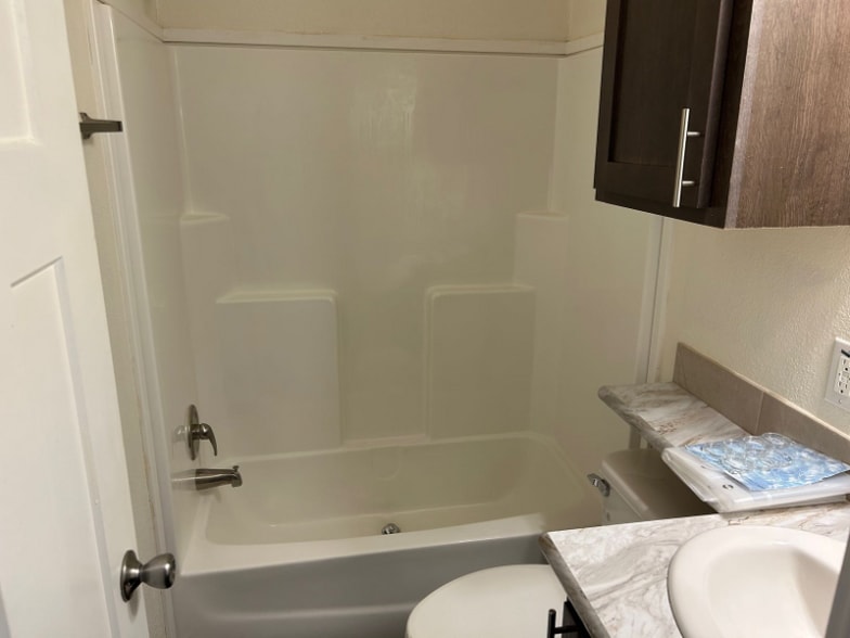 Building Photo - 5215 Crestway Rd