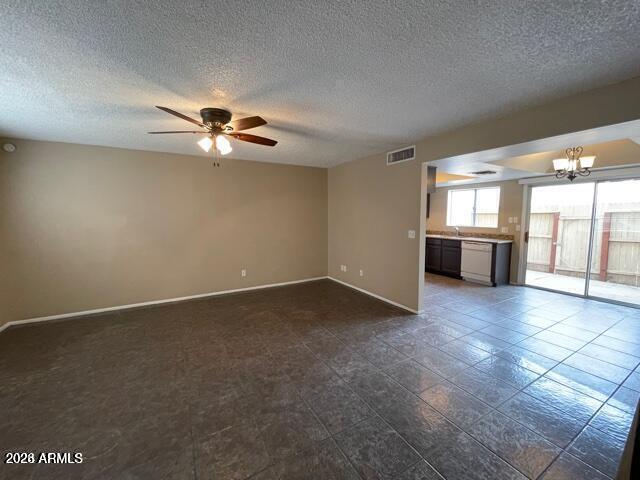 Building Photo - 10411 N 11th Ave